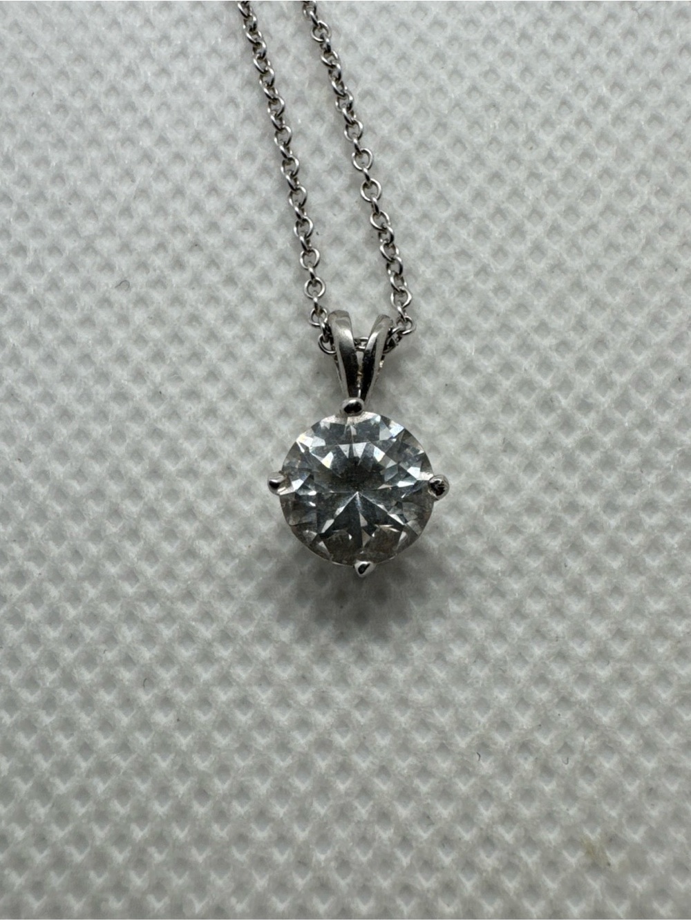 Amazing 14K White Gold Round White Topaz Pendant w 18” Chain 2.73g